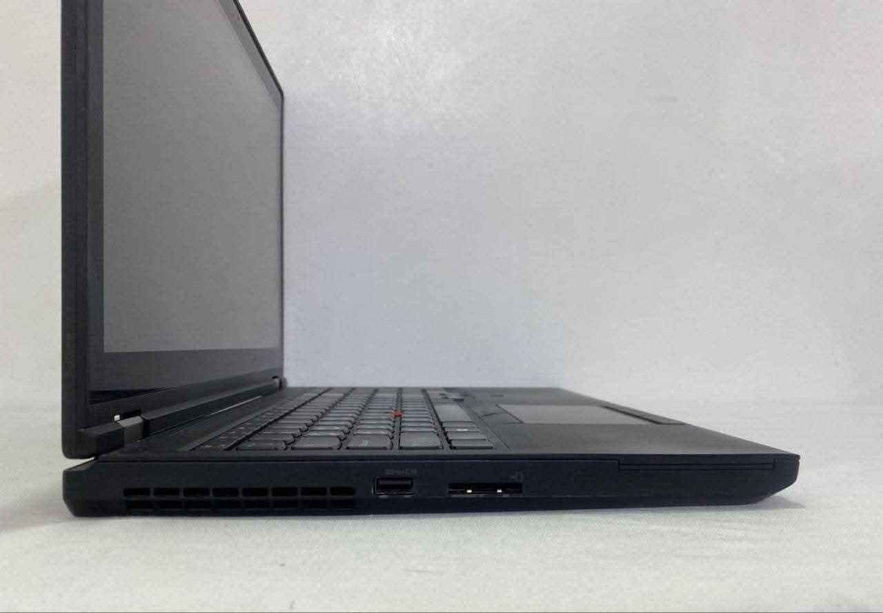 لابتوبLenovo Thinkpad p52  

لابتوب احترافي بمعنى الكلمة، مناسب للمهندسين والمصممين والمونتاج

الموصفات 
شاشه لمس بدقه 4k
المعالج: i7-8850H
رام 16 گيگا قابل للتطوير
الهارد : SSD512 M.2 قابل للتطوير
كرت شاشه داخلي  intel UHD 8 كيكا
كرت شاشه خارجي NVIDIA Quadro -P1000
الشاشه: 15.6 إنش - لمس - بدقه 4k
ملحقات جهاز
ماوس
ماوسباد
ضمان فحص اي خلل يرجع 

السعر
600الف البصرة, العراق


**إذا كنت صاحب هذا الإعلان وتريد حذفه لأي سبب، رجاءا أرسل رسالة إلى الدعم الفني**