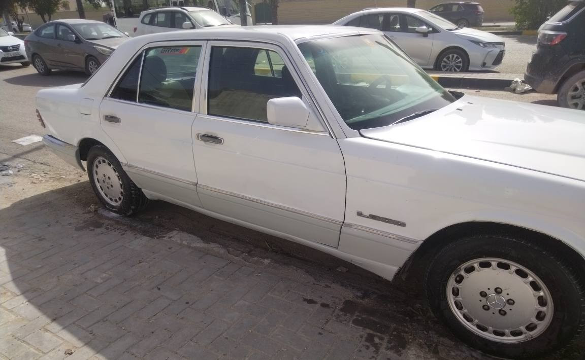 للبيع او مراوس 
سياره مارسيدس 300رئاسي
محرك وكير فيفيتي توب
سياره عل بلاد بس قطعتين صبغ
موديل89
تخم تايرات 
دواخل جديده
مكفوله من الضربه وكصه ونقل 
رقم انكليزي بصره 
تريد تحويل او وكاله 
سنويه لغايه 2027
سياره احلئ من الصور 
السعر 65$
البصره معقل 
*********** البصرة, العراق
