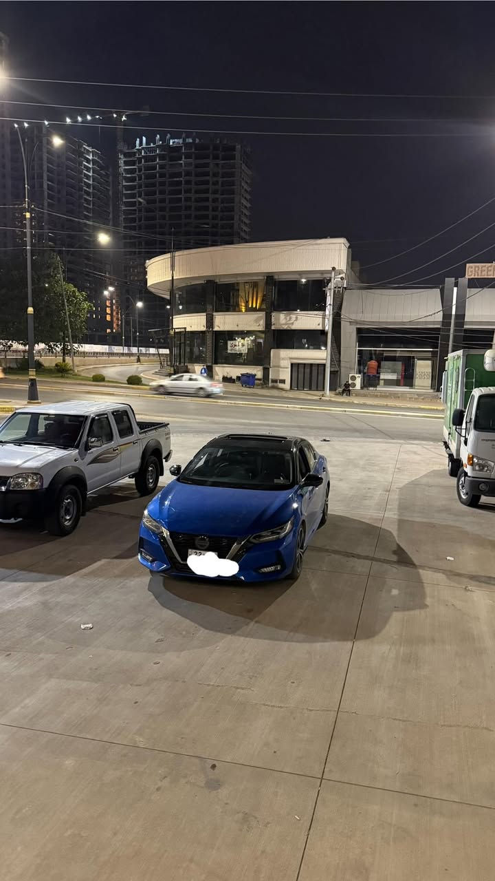 سلام عليكم

نيسان سنترا 2021 SR 

 اعلى فئة  بالسنترا  تو كلر السيارة

قمارة وتكم اسود بلادي + سلايت

مواصفات SR : سقف اسود بلاد , بصمه , تشغيل عن بعد , شاشه ايباد , رادار امامي , رادار خلفي , رادار بالمري , لايتات زنون , لايت لد , بلاجكتور  , ويل كب 18 , ابواب بصمه تشغيل عن بعد بصمة تشغيل, حساس خلفي , تحكم ستيرن , 50  Mi  ماشيه , SPORT , NORMAL , ECO , تحديد مسار  مثبت سرعه . سستم سماعات بوز , تدفئة كشن وستيرن 

كشنات جلد
 
5 كامرات  

كير و محرك بشرط مكفولات 

حجر بيئه و رادار بلاد 

رقم اربيل تحويل للمشتري 

السيارة بدون صبغ بدون تبديل فقط بارد بيها

ايرباك استيرن فقط  راجع بلادي 

الباقي مكفول

صورة الحادثة والسونار مرفق مع الصوره

بيها ملاحظات بسيطه راسلني وتدلل

مكان السياره موصل 

واتساب : او الاتصال عالرقم

***********

165  ورقه سعرها
