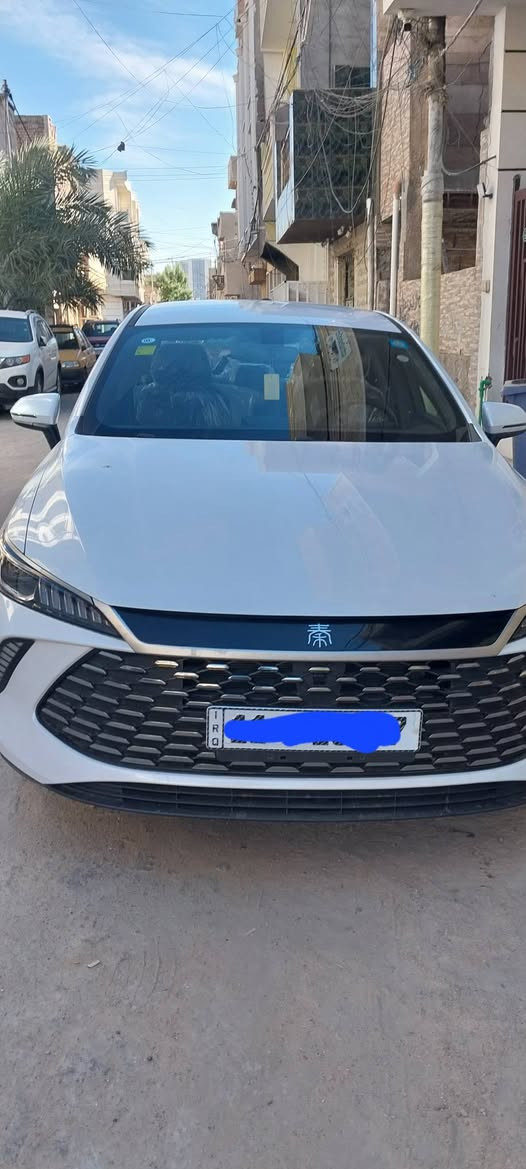 Qin plus موديل 2025 
مكفولة كفالة عامة حتى من زلغ
زيرو ماشية الفين 
مرقم بغداد باسمي تحويل ثاني يوم . 
برامج كاملة كار بلي يوتيوب ويز شاشة معربة . 
كاعيات حاطلها اصلية وغراضها كاملة شاحنة اصلية وطفاية ومنفاخ ومثلث وعدة .
انارة داخلية محيطية لدات متغيرة 7 الوان 
بالعافية على ياخذها . مكاني بغداد - صليخ 
السعر 19 مليون ونص وبيها مجال للطيبين 
للاستفسار  *********** .
