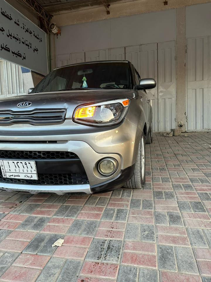 صول موديل 2019 باسمي ماشيه 64الف بصمه فول ماعدى فتحه حادث فقط نصف جاملغ الامامي الأيسر جهة السائق والباقي كفاله وشخط في الجاملغ الخلفي مكينه 2000 ويل كب سياره مال جناي على ايدي صار 4سنوات سبير ما نازل تخم تاير جديد حداديه ومكينه وكير شرط الله يوفقه ياخذه موجودة كربلاء البوبيات 
السعر : 130 وبيها مجال
 ***********

