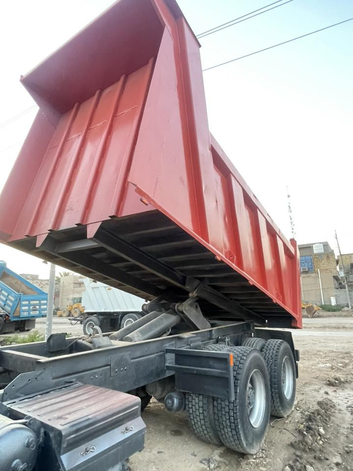 السلام عليكم // بدي فالفو للبيع 
     طول ٤٦٠. نضيف جداا. 
السعر 25 ورقه.المكان واسط النعمانيه 
     الاستفسار ولاتصال. ***********
