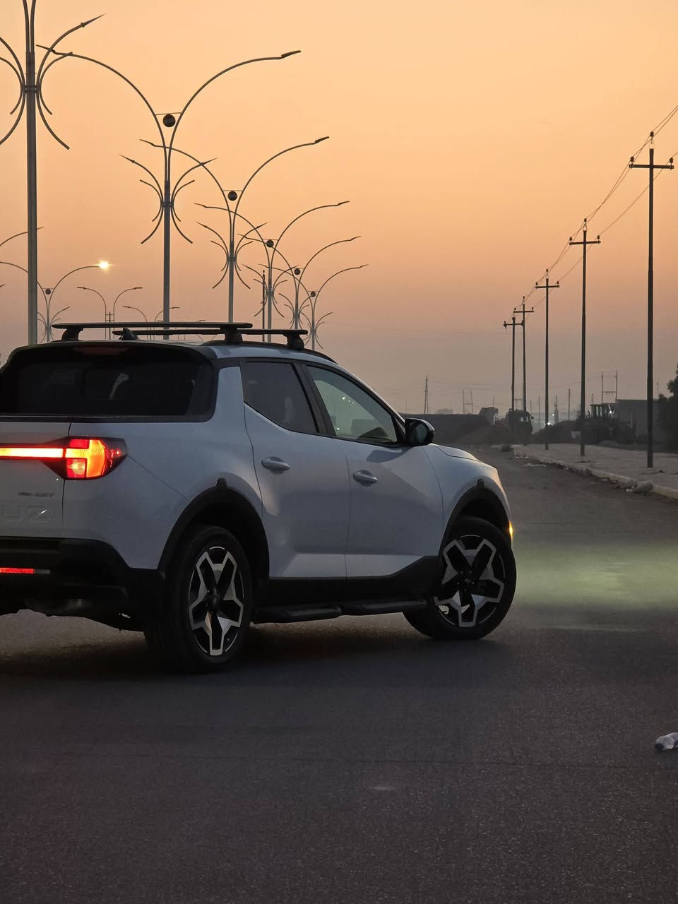 هونداي سنتاكروز موديل 2024 ماشية لمتد 8000ميل سعر 215 وقابل للتفاوض
لمتدد اعلى فئة 
4 كامرات كامرات 360 درجة 
فتحة سقف 
كشنات جلد تدفة وتبريد و تدفئة استيرن 
ويل حجم 20 
دفع رباعي 
محرك 2.5 تيربو 280 حصان 
حادث امامي بسيط و قبق جنطة 
القطع شراء من الوكالة هونداي و سور الحادث مرفة
السيارة جاهزة من كلشي ما بيه اي نقص

للبيع او المراوس حسب الأتفاق.


**إذا كنت صاحب هذا الإعلان وتريد حذفه لأي سبب، رجاءا أرسل رسالة إلى الدعم الفني**