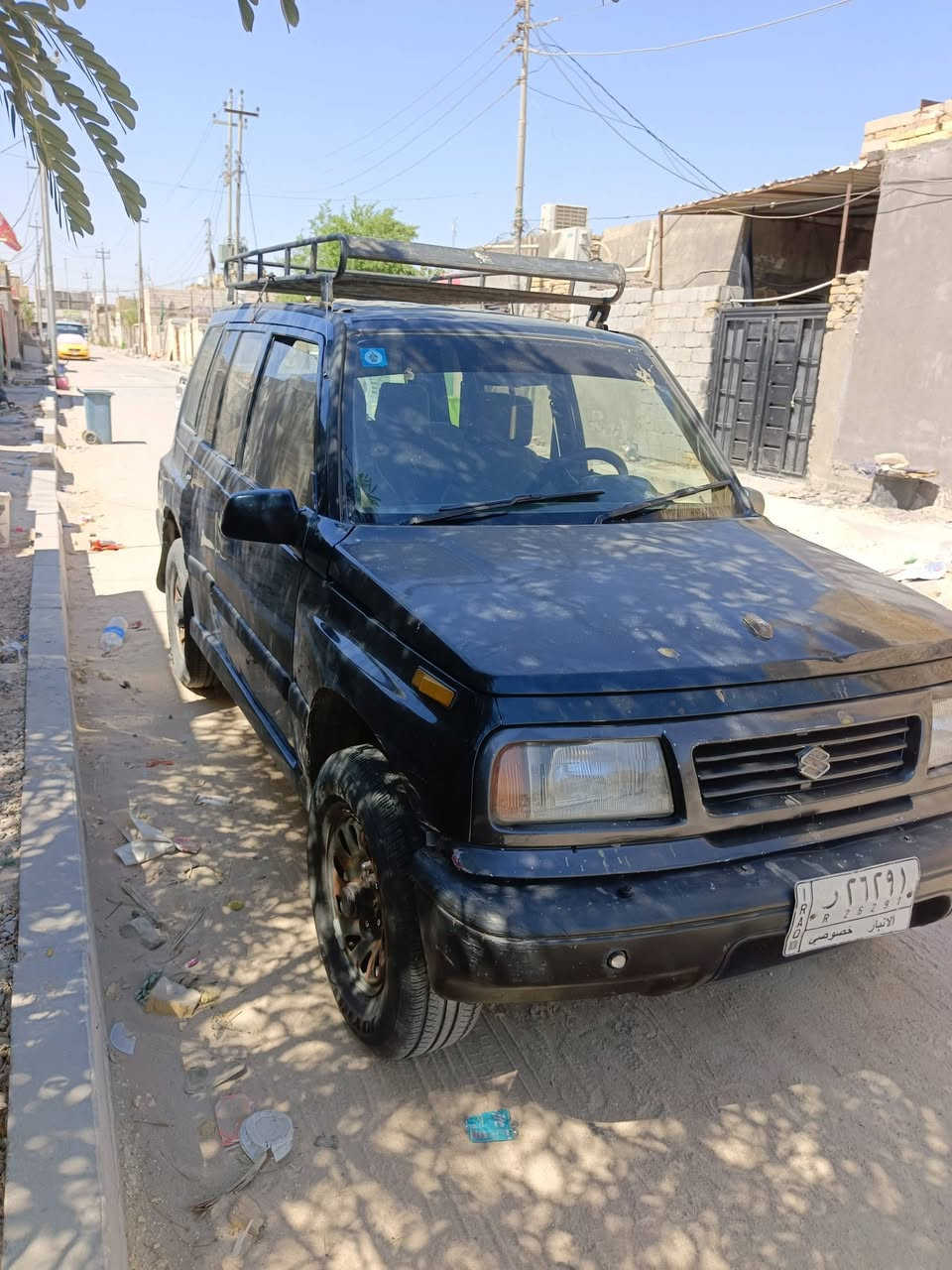 سلام عليكم سازوكي موديل 95 للبيع مكينه بلادي رقم انبار مشروع وطني وبيه وكاله عامه يعني تداوري بلناصريه باي مكان حدايه وكهربأيات نضيفه غرفته نظيفه سياره احله من الصوره وماناقصه شي  مصبوغه عام جماليه مكانه ناصريه مركز اسعرهه 42وبيه مجال مكانه ناصريه مركز ***********
