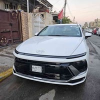 سوناتا موديل 25 SLE اللون ابيض داخل ابيض السياره بحالة الزيرو ماشيه ٢٠...