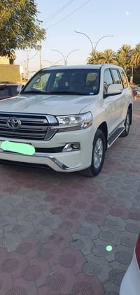 لاندكروز GXR • ٢٠١٧ • ٥٤ الف كم