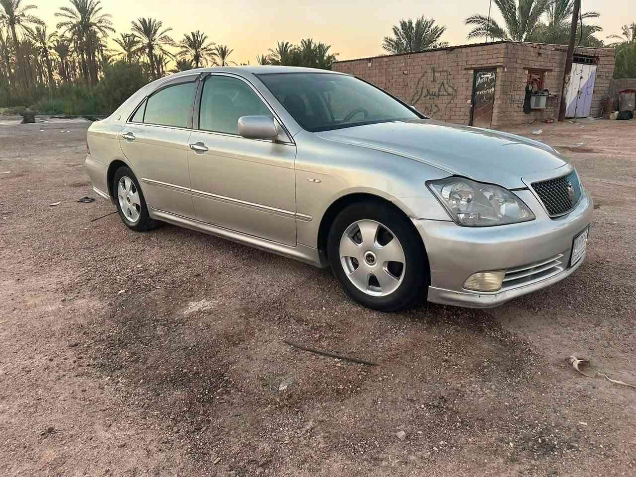 السلام عليكم للبيع فقط بدون مراوس 
كراون شاهينه كصه قماره ادوات ادوات 2005 اثلت رياضي شاصي 180 كير 6 نمر لون سلفري 3 دكم داخل اسود تحكمات استيرن شاشه جبيره مري شفط لايت زنون بلاد تبريد ثلج سياره جاهزه من كلشي مكان بصره قضاء المدينه سعر 43 وبي مجال كلش بسيط
***********
