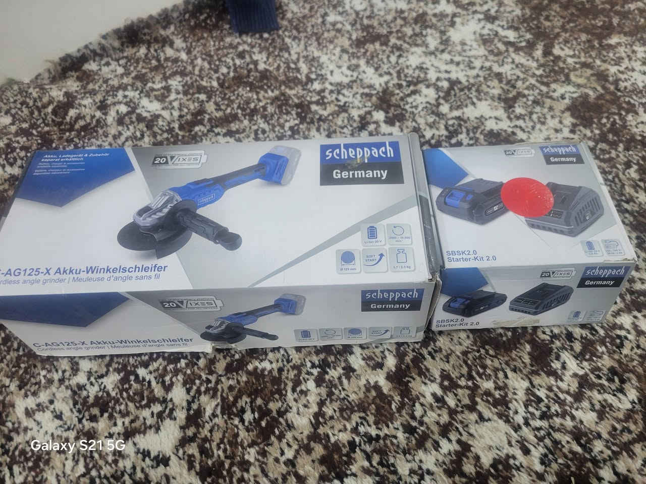 كوسرة شحن الماني ماركة اسكبج جديد لوك لوك بالكارتون ٢٠ فولت مع بطارية وشاحنة جدد لوك للبيع السعر ١٥٠ الف واصل المراسلة على الواتساب***********
