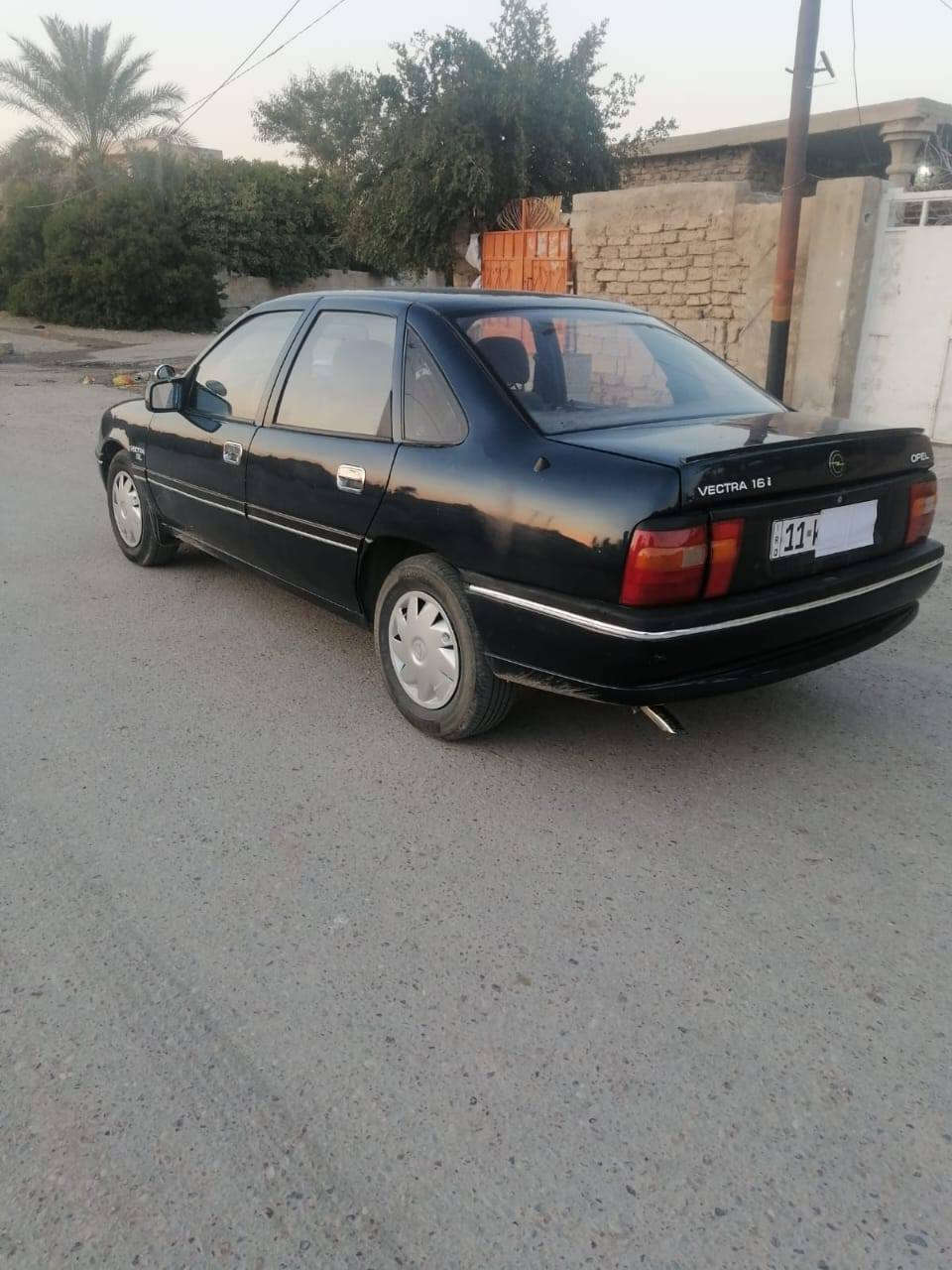 🚗 إعلان بيع سيارة 🚗
للبيع سيارة نظيفة ومعتنى بها بشكل ممتاز، استخدام شخصي، جاهزة للاستخدام مباشرة، والفحص خير دليل.
✔️ محرك يبخر
✔️ كير شرط 
✔️ داخلية نظيفة 
✔️ لا تحتاج أي مصروف
✔️ أوراقها كامله سنويه بااسمي إلى 2027
السعر مناسب وقابل للتفاوض بعد المعاينة. 35 ورقه
للمهتمين التواصل على الخاص أو الاتصال.
***********

الرزق على الله، والبيع نصيب. 🤍✨
