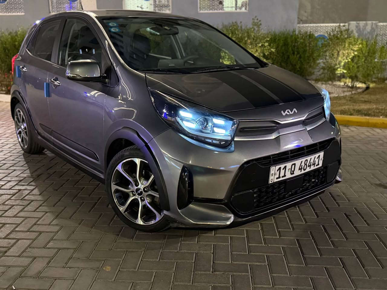 السلام عليكم 

كيا بيكانتو Xlineوارد كوري تجي فل مواصفات موديل 2022 فل مواصفات عدى الفتحه بيها صبغ بنيد فقط وموجود بالسونار مكينه 4 سلندر 1.2 MPI كير 5 نمر  ماشيه 83 كيلو متر مناقصها اي شي رقم بغداد الجديد بأسمي عارضها ب 103 وبيها مجاال بسيط رقمي ***********

مكاني بغداد / حي الجهاد 

مواصفاتها : 

* كشنات جلد 
* شاشه أندرويد 
* رادار امامي 
* تنبيه مغادرة المسار 
* حساسات خلفيه 
* مريه الجانبيه شفط 
* الستيرن فل تحكم 4 جهات 
* شاشة كيا ترحيب 
* بصمة تشغل + أبواب + صندوك 
* لد نهاري امامي 
* بك لايت لد بغداد, العراق
