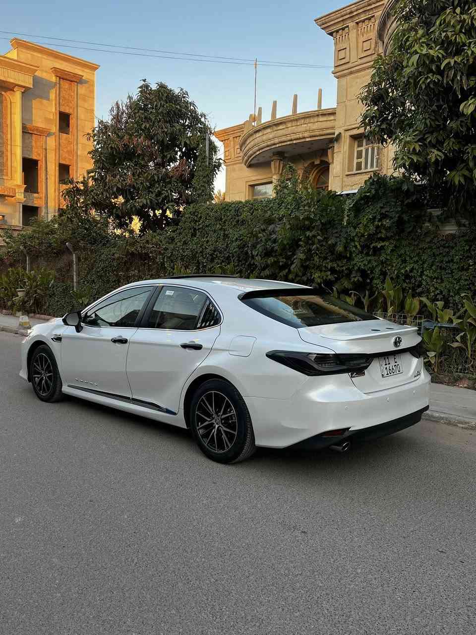 السلام عليكم حبايب
كامري 2024 هايبرد فئة GLE

الفول بالخليجي وكالة عبد اللطيف مكفوله جديده جدا 

التفاصيل :

 خليجي 

ماشية ٤٠ الف

الموديل 2024

 سعة المحرك 2.5L

 عدد AIR BAG 8 

 حساسات أمامية 

 حساسات خلفية

 لايت زينون + LED

 كشافات 

 سلايد رووف  

 ويل كب 18  

 بصمة 

 شاشة 

 كاميرا دوارة 

الانارة الداخلية LED

سعر  247 وبيه شويه مجال

رقم الهاتف ***********
