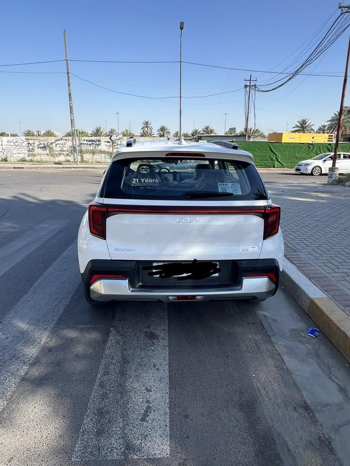 السلام عليكم
كيا سونيت للبيع
موديل 2024

محرك 1500 دبل نوزل تنفس طبيعي

المسافة المقطوعة 29 الف   

مواصفات:
دخول بصمة
بصمتين لسيارة
تشغيل السيارة عن بعد
كامرة خلفية دوارة
شاشة اصلية نظام اندرويد اوتو ابل كار بلي فتحة يو اس بي و بلوتوث
شاشة اعطال
حساسات امامية خلفية
التبريد شاشة اوتو (قطعتين امامي وخلفي)
مانع انزلاق ESC و ABS و 4 تاير دسك بريك
2 ايرباك
أنماط قيادة Drive Mode
مثبت سرعة
مساعد نزول منحدرات
تحكمات ستيرن
قياس ضغط الإطارات
تشغيل مصابيح اوتو
مري شفط واشاير بالمري
رقم بغداد بأسمي تحويل مباشر ثاني يوم  
السعر ١٥٠ وبيها مجال بسيط 

العنوان حي الجامعة او حي القادسية 
للاستفسار ***********
