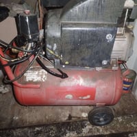 ،،،،،،،، كمبريسر شغاله مابيي اي عطل،،،،،،،، للبيع،،،، السعر 75،،،، الش...