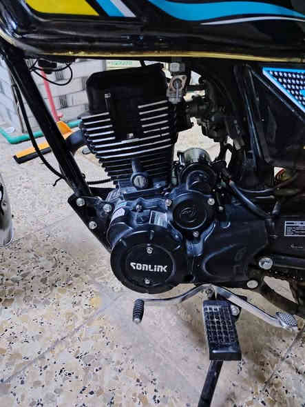 للبيع دراجة نوع شاينك موديل 2025جديدة استخدام قليل سعر 850وبيهة مجال حك الجية
المكان بغداد لحسينية ***********
