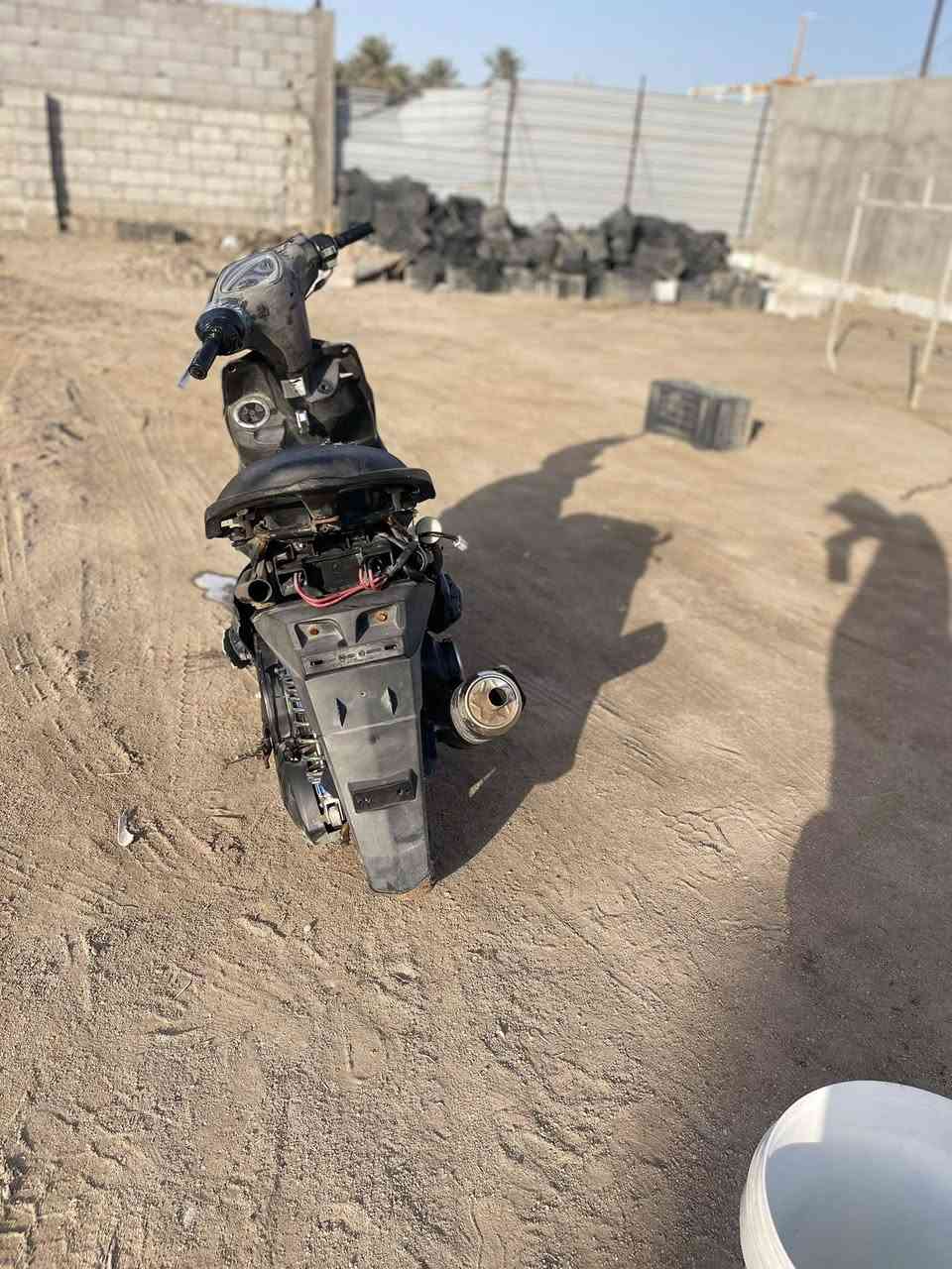 السلام عليكم 
ماكس مضلع ياباني شرط مكينه ما مفتوحه 
شوف العين بيها رزويد
كزوز
شيال
استان
ويل امامي
يدات
السعر ٤٥٠وبيها مجال حك الجيه مستعجل عل بيع كلش
مكاني بصره ابي الخصيب الحي العسكري 
الرقم***********
