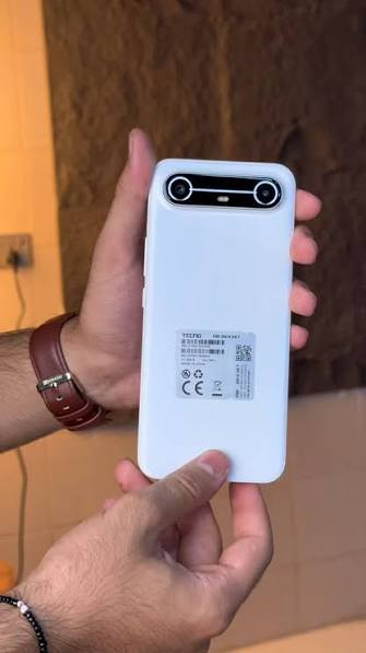 تكنو بوفا الغني عن التعريف 5G
جهاز ستعمال يوم فقط غراضه كامله مع حافظات عد 2
مع هتفون جهاز يخبل بمعني الكلمه للتواصل موجود 
ع الفيس او تصل ع الرقم ***********
