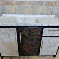 سنك مستخدم نضيف قياس متر و 30العنوان الشعب يوجد توصيل 07700622110