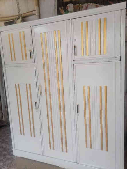 كنتور ثلاث أبواب ملحق صاج عراقي نضافة فول للبيع الديوانيه اتصال ***********
