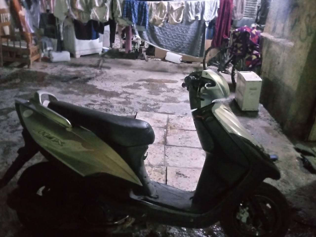 سلام عليكم دراجه ثعلب لبيع ياباني شغاله نص نكره سلف وهندر وكهرباءيتها كلها شغاله  كامله وكفراتها بلاديه انضاف مختمه ومحركها بلادي نطيف مامفتوحه ابد بلاديه ناعمه خرسه شلعه ومعدل خير من الله وكامله جاهزه السعر280 بيها مجال لشراي مكاني مستنصريه رقمي *********** متواجد وتساب ورصيد
