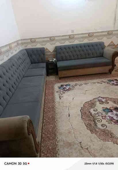 تخم ديوان ٨ مقاعد نضيف اي ضرر مابي السعر200 الف وبي مجال بسيط حك الجيه
***********
