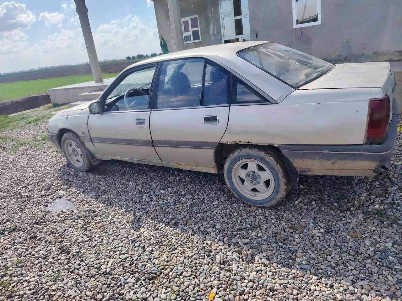 سلام عليكم سياره البيع وبل وميكه نضيفة وضع شركه كير محرك كلو شرط تيرات اربعه جديد صدر جديد بتري جديد كهربايات كلهه شقاله رقم نينوه سنويه 28 دفتر بنزين بيه تريد تحويل تريد وكالة وترهم مروس حسب القناعه العنوان كركوك الحويجه الاستفسار السعر ٢٠ وبيه مجال الاستفسار تصال على الرقم ***********
