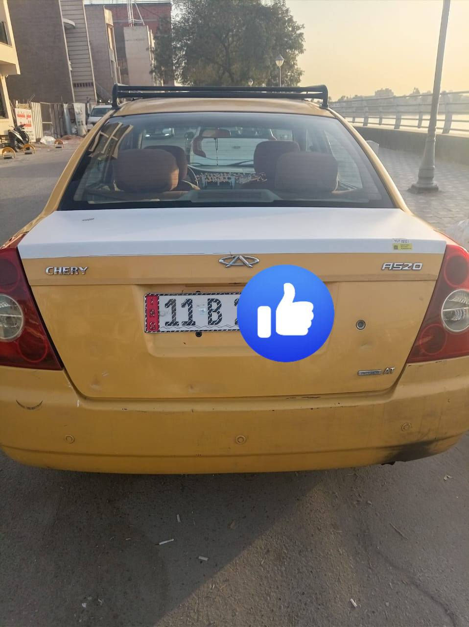 السلام عليكم للبيع فقط بدون مراوس
شيري اي فايف موديل 2012 سياره خير من الله كير مكينه تبريد 
صدر نص عمر 
تايرات زينه 
سياره حلوه وكاعده 
هيه غرامات مصفره 
رقم بغداد باسمي تحويل ثاني يوم 
مكان السياره بغداد 
***********
السعر 38
