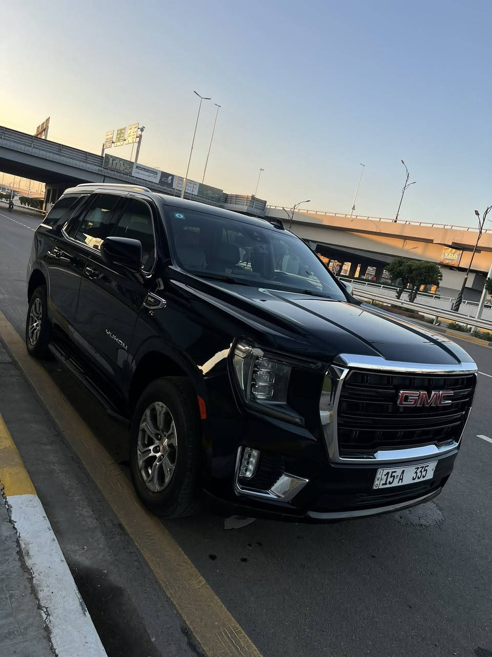 السلام عليكم اخوان للبيع فقط 

السعر 470 قفل وماكو هيج سعر بكل السوك 

جي ام سي يوكن فئة sle خليجيه وكاله المنصور

موديل 2024 

كفاله عامه السيارة عدى رصعه بجاملغ الخلفي بالحافه ومسحوبه فقط 

🔴ملاحضه / الرقم مو ويا السياره رقم بغداد عادي وياها 

مواصفاتها 

رادار امامي / ثلاجه / نقط عمياء حانبي / جنطه كهرباء / تحديد مسار / كشناتها كهرباء / وبعد بيهه مواصفات 

مكان السياره بغداد

***********
