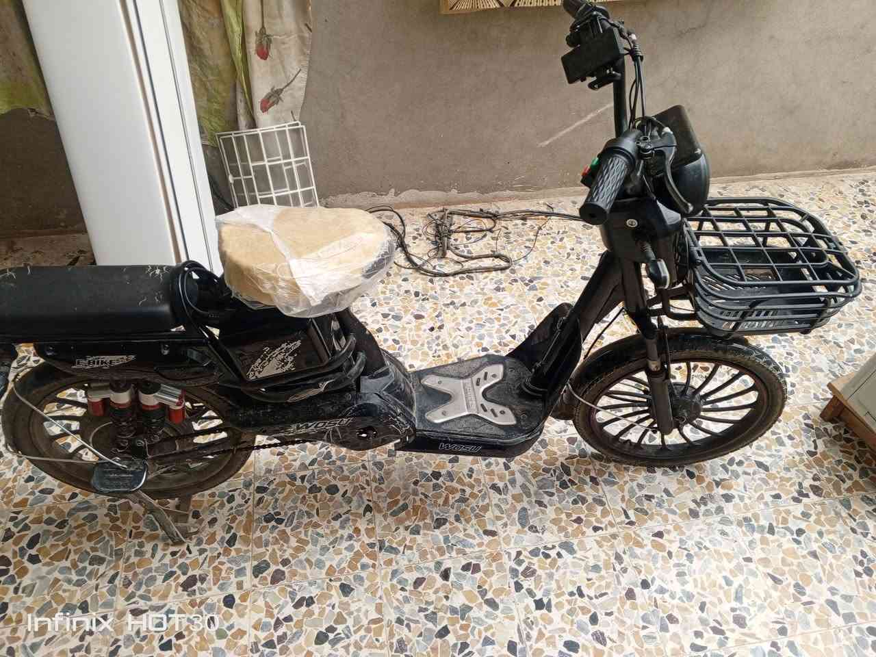 ماطور شحن للبيع حجم 20 يشحن من 6 ساعات أو 8 ساعات يتحمل وزن 150 يقطع مسافة 50 كيلو متر السعر 200 و بي مجال مكاني موصل ايسر حي سومر للتواصل *********** ***********
