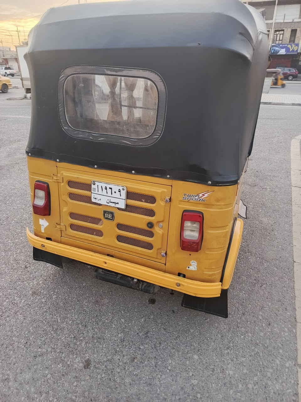 السلام عليك تكتك. 20.20لبيع شهر السادس تكتك مفتوحه مره وحده  سعرها. 5300 وبيها مجال قليل .***********
