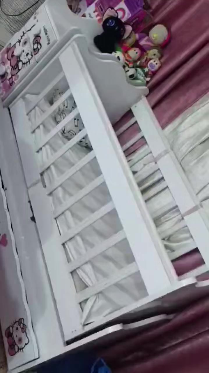 كاروك للبيع اخذته ب١٥٠ اريده ب٨٥ 
مع الدوشك وجه دوشك والمصدات


**إذا كنت صاحب هذا الإعلان وتريد حذفه لأي سبب، رجاءا أرسل رسالة إلى الدعم الفني**