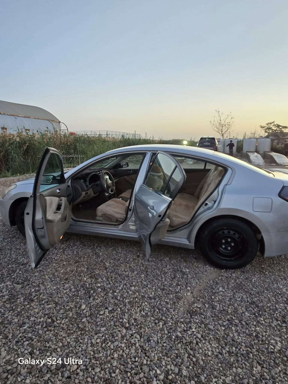 نيسان التيما 2009 خليجي للبيع السعر 87 صور الضرر مرفقة بل منشور ***********
