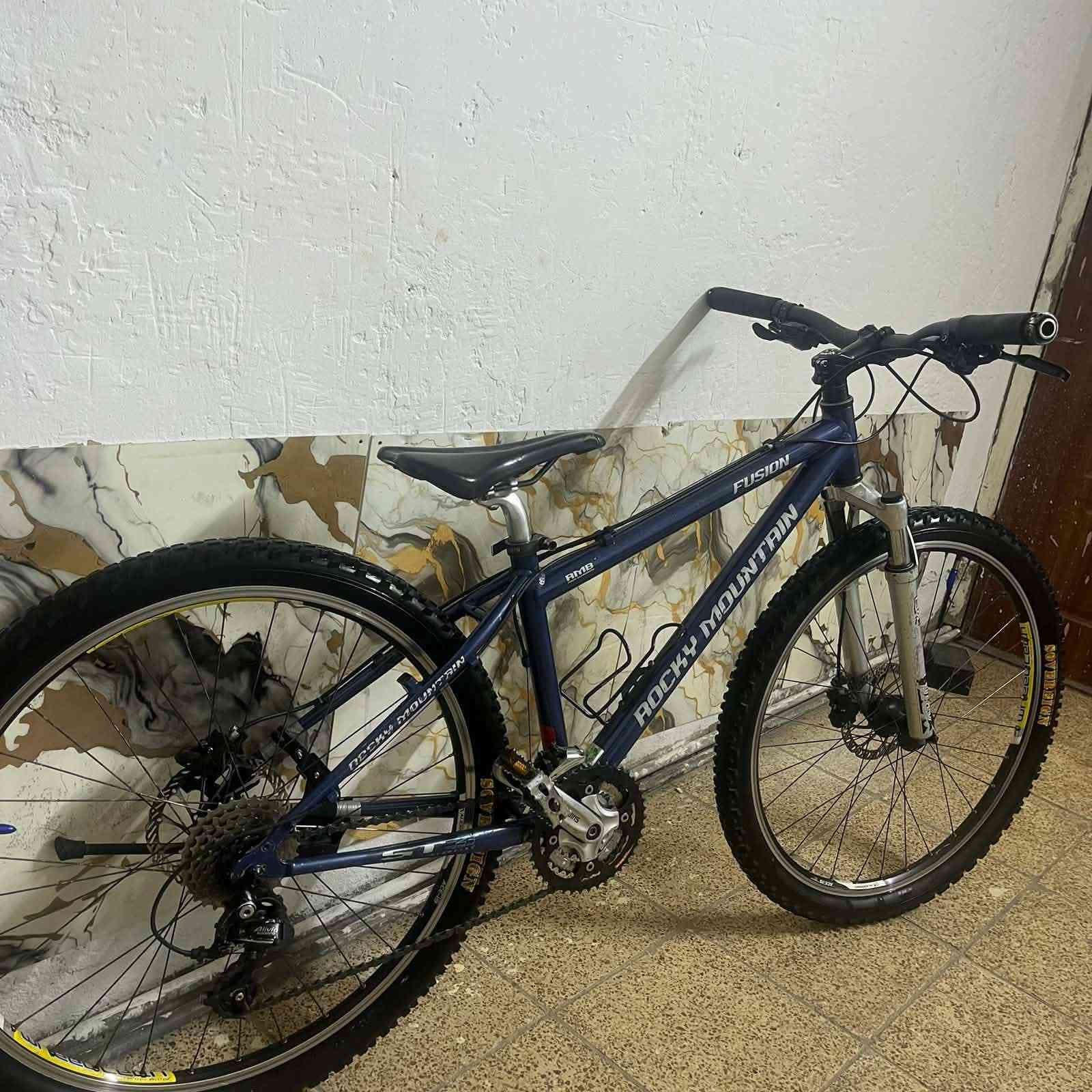 اسلام عليكم بايسكل للبيع مواصفات :(شركه شيمانو /بريكات هايدروليك شركه شيمانو /حجم 26 /لشيه استعراضي )بي خلل دبل مالته واكف او مراوس بدراجه شعندك نزل شراي يجي خاص


**إذا كنت صاحب هذا الإعلان وتريد حذفه لأي سبب، رجاءا أرسل رسالة إلى الدعم الفني**