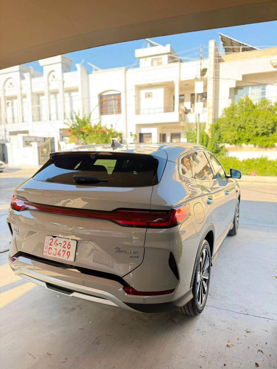 سلام و عليكم
٢٠٢٥
Byd Song Plus پاتري ١٦٠ 
فول فوله بس awd نييه
كوشين ساردوو گه رم
به رمه جه كرايه شاشه و گيچ 
فوله له مواسه فات
رقم كاتي ٢ مانگو نيو مايه
سعري ٢٥٠ مجاليكي زور زور كمي تيدايه
*********** أربيل, العراق
