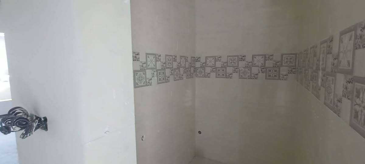 اعلان 📣📣
دار للبيع بلديه مساحه 100متر مربع 🏠
يتكون من غرفتين نوم استقبال مطبخ هول صغير درج🏠 خارجي نضام دكت تستلم مفتاح كامل بدون نقص🏠 
موقع العقار حي العسكري قرب جامع سداد البرزنجي عله🏠🏠 شارع 20 🏠
استفسار عله الرقم ‏‪***********‬‏📞📞
