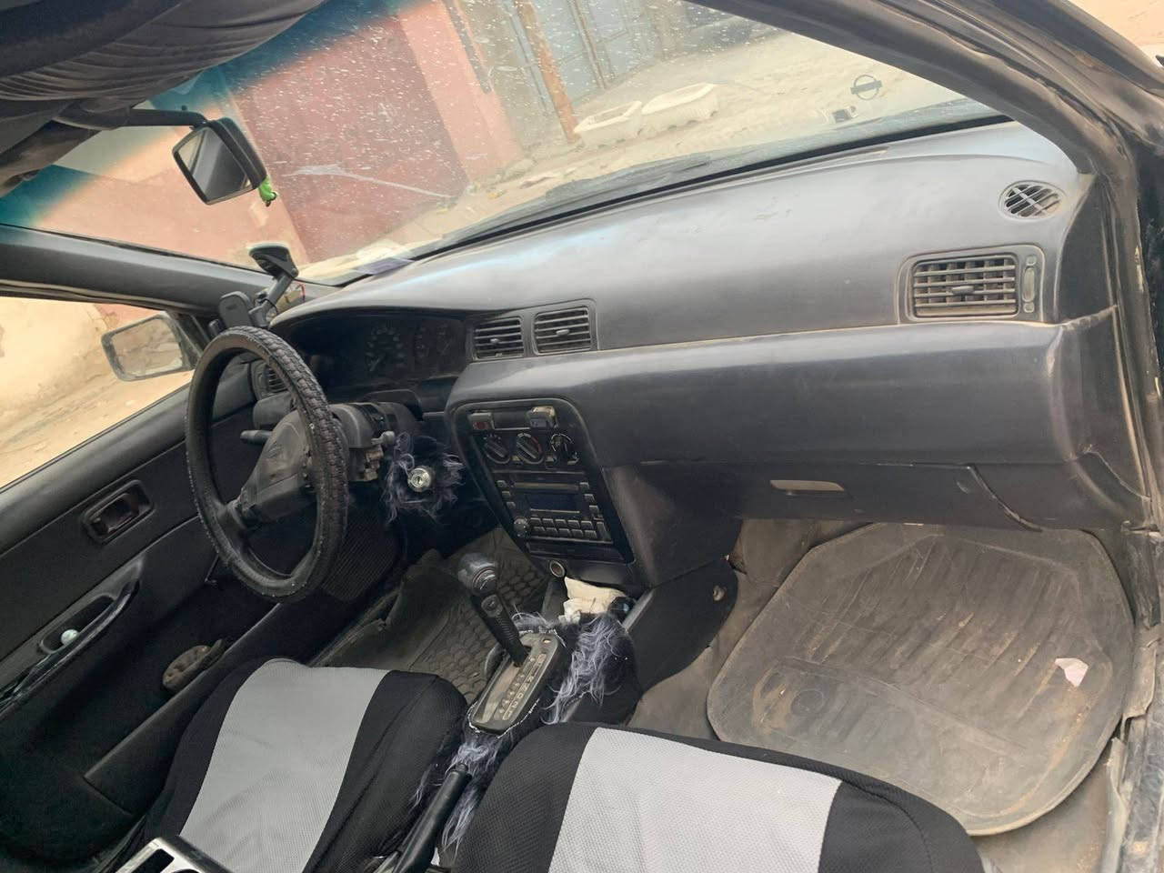 السلام عليكم حبايب سياره للبيع
نسيان سني ياباني  اوتماتيك مديل 1999
السياره مصبوغه عام كير ومكينه خير من الله السياره نظيفه وجاهزه وكهربائياته شغاله محرك ١٦٠٠  السياره صعدت هزه يوم ١٢ بلشهر نافذه لمده سنه باسمي السياره رقم نكليزي مشروع وطني اداورها بكربلاء السعر ٤٣ مكاني كربلاء حي الحر رقمي للستفسار ***********
***********
