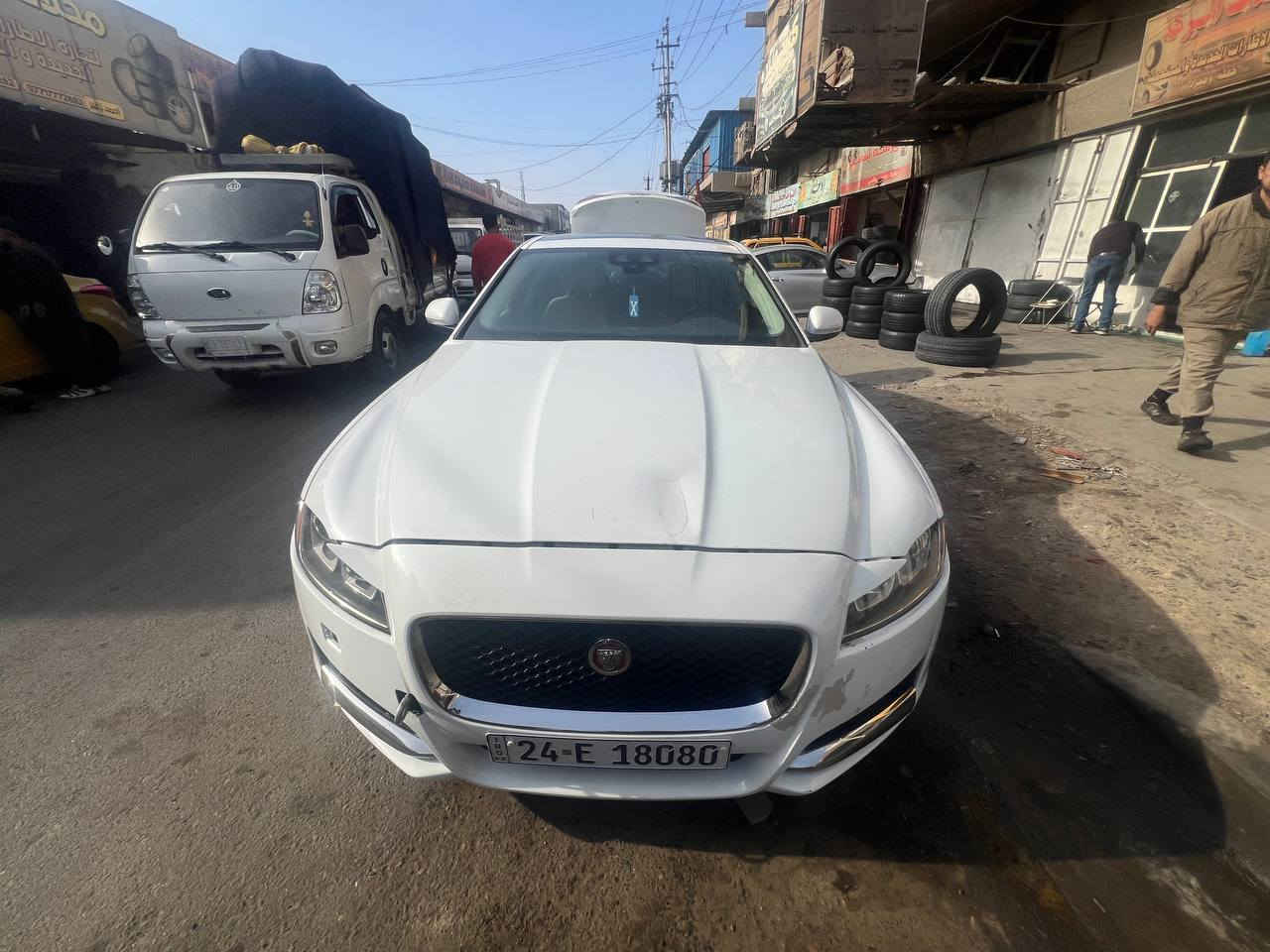 للبيع: جاكوار XF - فخامة وأداء استثنائي
للراغبين بالتميز، سيارة جاكوار XF بحالة ممتازة وتصميم عصري يجمع بين القوة والرفاهية.
📋 تفاصيل السيارة:
النوع   جاكوار XF 
.المديل 2018
المحرك: ( 6 سلندر سوبر ).
ناقل الحركة: أوتوماتيك.
اللون: أبيض لؤلؤي.

الحالة: كلير من امريكة ثلث قطع .
✨ المميزات:
تصميم خارجي انسيابي مع إضاءة LED مميزة.
مقصورة داخلية فاخرة توفر أقصى درجات الراحة.
أنظمة أمان متطورة وثبات عالٍ على الطرقات.
💰 السعر المطلوب: 110$
الرقم ***********
