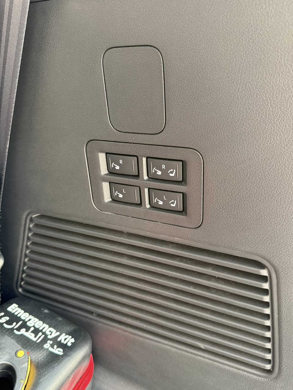 السلام عليكم
للبيع نيسان باترول 2025  ضمان شركه السور فئه بلاتينيوم اعلى فئه محرك 3.8 تنفس طبيعي ماشيه 3 الف اخت الزيرو مغلفه bbf بالكامل رقم اربيل بسمي السياره مضلله وبيهه سنويه يالتضليل مواصفات اعلى فئه شنو البالك بيهه كشنات مساج كهرباء تدفئه تبريد كشن خزن ميموري داخل احمر واسود دتاشو مرايه تعتيم وبيه هواي بيهه مواصفات السياره غنيه عن التعريف وراقيه بمعنى الكلمه للستفسار الاتصال *********** مكاني بغداد الجديدة حي المعلمين للبيع او الامراوس حسب القناعه
