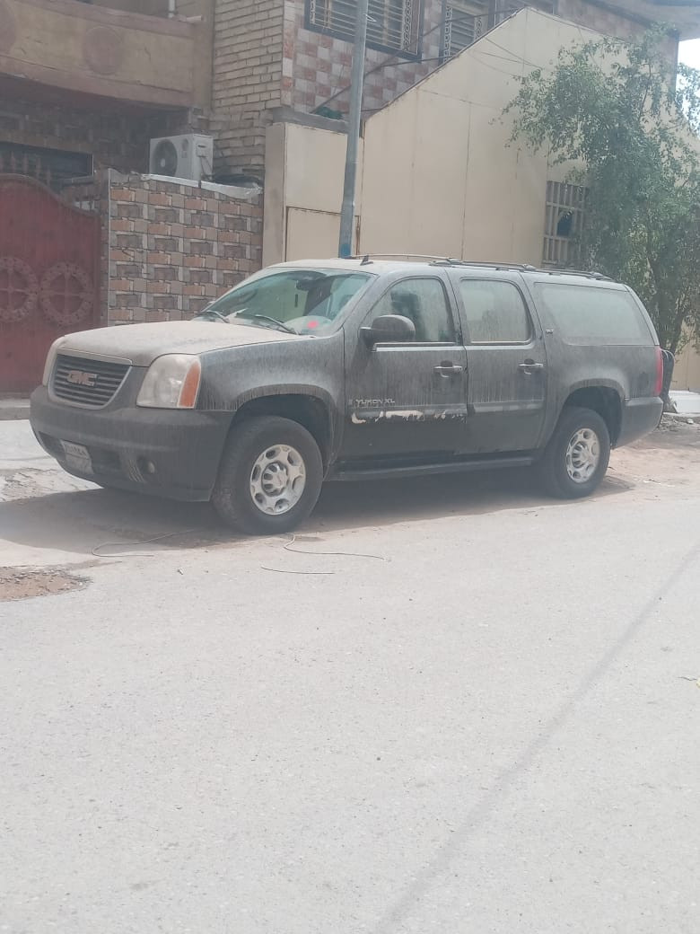سيارة جمسي البيع او مراوس سيارة واقع حال جديدة مبعنة الكلمة مكاني بغداد رقم ***********
