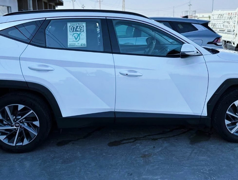 ✅ توسان 2024 لون ابيض 🔥🔥 ماشيه 24 الف
✅ الرقم بغداد الجديد، باسمي مباشرة تحويل

👈فول مواصفات عدا البانوراما
 👈ماشية فقط 25 ألف كيلو 
 👈محرك 4 سلندر دوش 2000 cc

 ✅داخل لون ابيض دشبول دجتل
 ✅لايت زنون كهربائي اوتو ولد امامي خلفي 
✅ بصمتين بالسياره تشغيل عن بعد 
 ✅كراسي كهربائية
 ✅شاشة عريضة ام النفگيشن بلادي
 ✅بردات خلفية
 ✅مرايات جانبيه كهربائية تفتنح وتنسد ويه
السويج

💨حساسات 360
 💨شاشه وابل كار بلي واندرويد اوتو
 💨شاحن لاسلكي
 💨قطعتين تبريد 
 💨اربع مخارج usb
 💨تحكمات ستيرن جهتين
 💨كروس سرعه 
 💨كشنات جلد
 💨شاشه للتبريد لمس 
 💨هاند بريك دگمه واوتو هولد
 💨ثلاث وضعيات قياده 
💨الرقم بغداد الجديد، باسمي مباشرة تحويل
💨السنوية وهزه جديدات

**ملاحظة / بيها تكحيل بسيط بل جاملغ جداً بسيط 
 السيارة نظيفة جداً اخت الزيرو، 
الموقع: بغداد 
 للتواصل: ***********
اكتب تم لمعرف السعر 💵 الرد تلقائي 🤝
