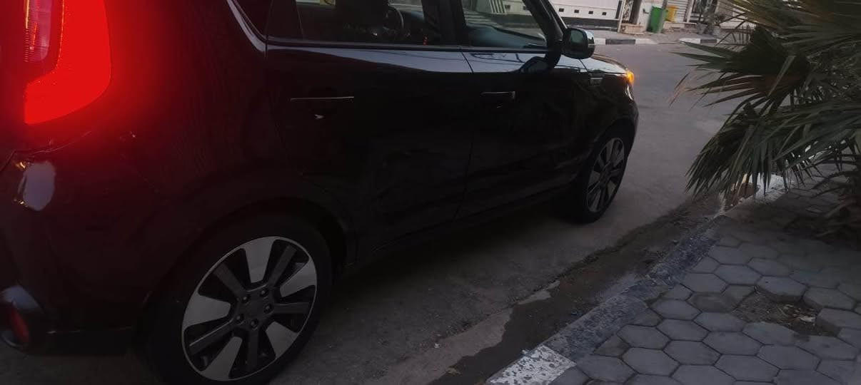 سلام عليكم كيا صول موديل ١٤ وارد امريكي فول ماعدا البصمه جديده رقم بغداد بأسمي جاهزه للاخير اي استفسار ع رقم *********** البصرة, العراق
