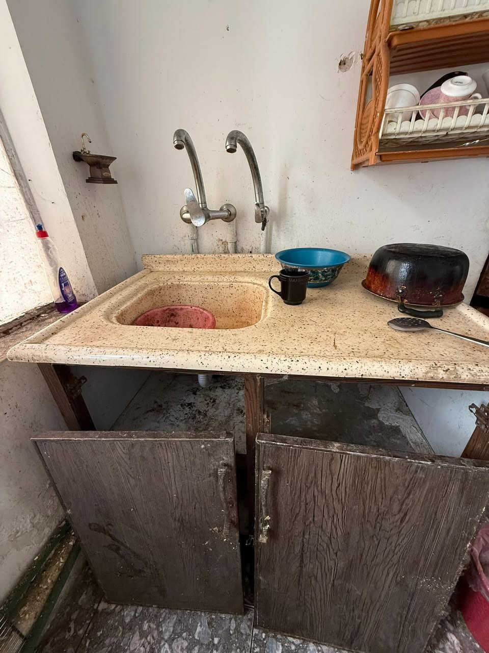كاونتر  وسنك. فقط بيبان سنك انكسرت بالشيلة وبعد مصلحتها مرمر وكاونتر المنيوم اصلي سعر 175


**إذا كنت صاحب هذا الإعلان وتريد حذفه لأي سبب، رجاءا أرسل رسالة إلى الدعم الفني**