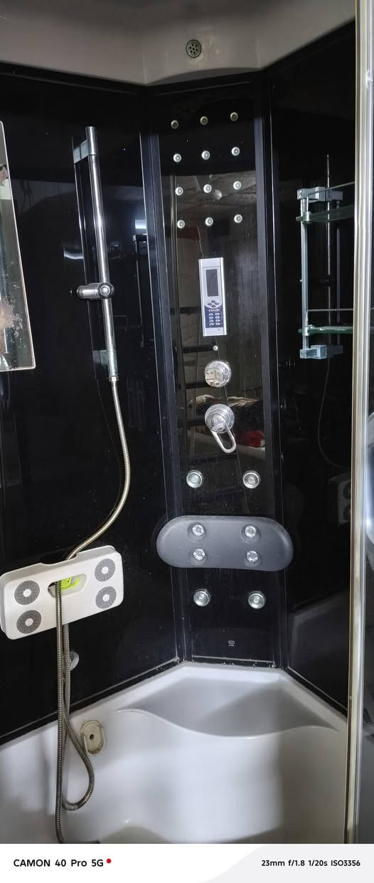 ‎ئەم حەمامە سەفەریە بۆ فرۆشتنە بوخارە گەرمیە ڕادیۆیە لیدە تەلەفۆنی پێ ئەکرێت 
0750 107 8205‎ حلبجة, السليمانية
