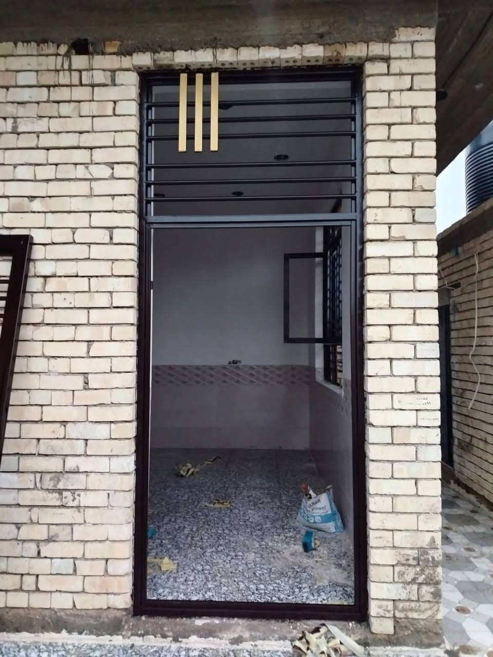 (( صباغ بيوت )) وابواب شبابيك حديد   حاليآ متفرغ
صبغ وتصليح الجدران و معالجه الرطوبه والاملاح.    ترميم عام.          شغل نظيف ودقيق وجبسن بورد. نعمل بكل مناطق بغداد      للتواصل 
***********
