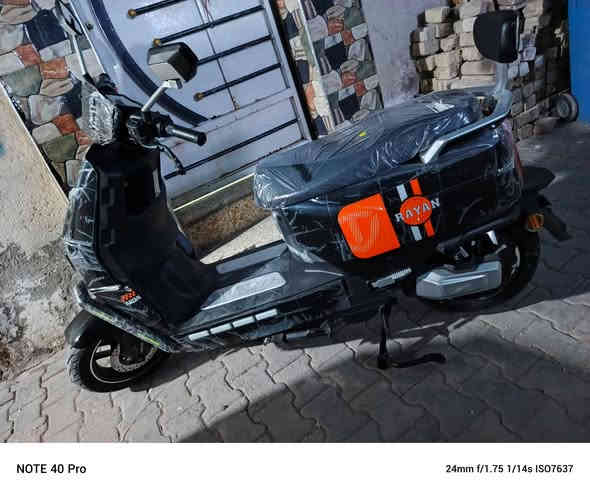 السلام عليكم دراجة ريان ٦ باتري مسافة شحنة واحدة تمشيك ٨٠ كيلو وسرعه ٨٠ دراجة اخذتها جديد واريد ابيع او مراوس بانزين مرقم *********** واتساب موجود سعر البيع مليون وبيها مجال عنواني بغداد الحرية
