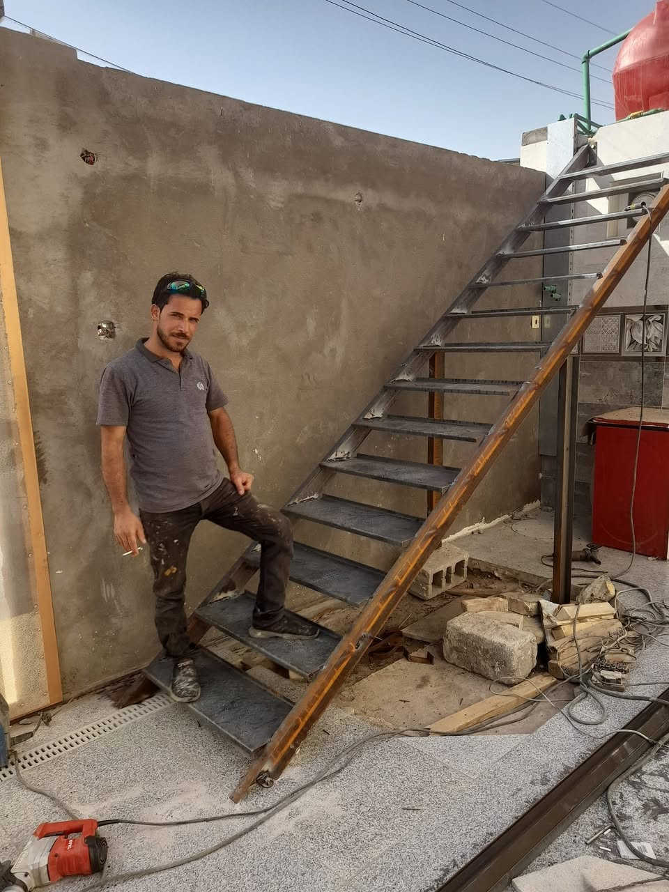 حدادة الاعتماد ..للابواب والشبابيك والمحجرات 
والسقاف وكل ما يخص الحدادة  ..وانسب الأسعار 
بصره قبله حي المهندسين  ...للإستفسار   ***********  ابو حسين
