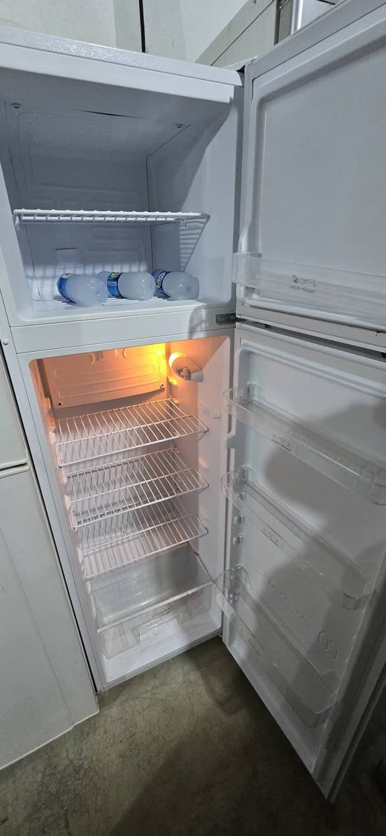 اثث بيتك بأنسب الاسعار سعار الشمال 🌹 
وصول وجبة من الثلاجات والمجمدات السعر داخل الصور 📷 
صلاح الدين ناحية العلم قرية الربيضة خلف مدرسه سومر للبنين 
***********
يوجد خدمة توصيل داخل المحافظة فقط 🚛
