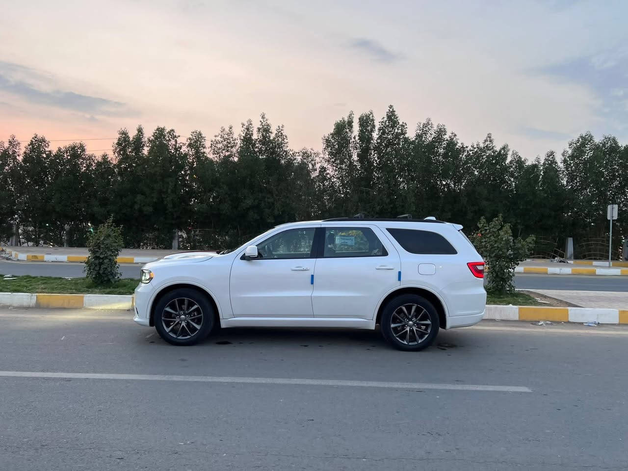 دورنكو ادوات   جاملغ مبدل ولباقي كفالة عامه ضربه تكحيل بارد كفالة 

‏موديل السيارة :18‏

‏المسافة المقطوعة : 60٫000

‏محرك كير كفالة5700

‏سيارة كلش جديدة حداده شرط شركة ممفتوحات بلاد

‏مواصفات:

‏فتحة سقف 
‏بصمة تشغيل

‏بصمة ابواب 

‏كشنات جلد مشمشي 

‏شاشة كبيرة 

‏كشنات كهربائي خزن وضعيات 

‏كشنات  تدفئة أمامي وخلفي 
‏تدفئة ستيرن 
‏ستيرن كهربائي 

‏شفتات ستيرن 
‏رادار امامي 

‏رادار خروج عن المسار 

‏رادار نقطة عمياء 

‏رادار خلفي  

‏وضعيات قيادة (eco) (sport) 

‏مقعد خلفي متصل 

‏دفع توويل

‏صندوك كهربائي 

‏تشغيل عن بعد 

‏تبريد 3 قطع 

‏نظام ملاحة خرائط 

‏مانع انزلاق 

‏حساسات خلفية

‏لايت زينون LED

‏مدخل AUX ابل
مدخل اقراص

‏اوتو ستوب توقف ذاتي 

العنوان البصرة

‏رقم ***********

‏السعر 150 وبيه مجال

الي معاجبه السعر لايدخل‏
