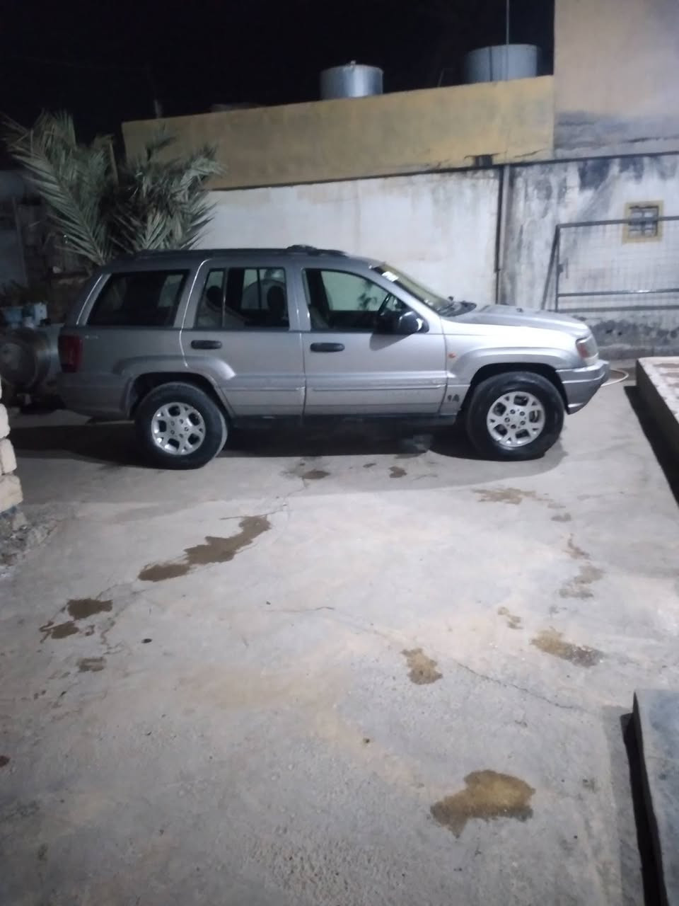 السلام عليكم
جيب شيروكي 2001

محرك 6 /السعر 60

الشرقاط  صلاح الدين 

رقم نينوى شرط التحويل
هاتف ***********
