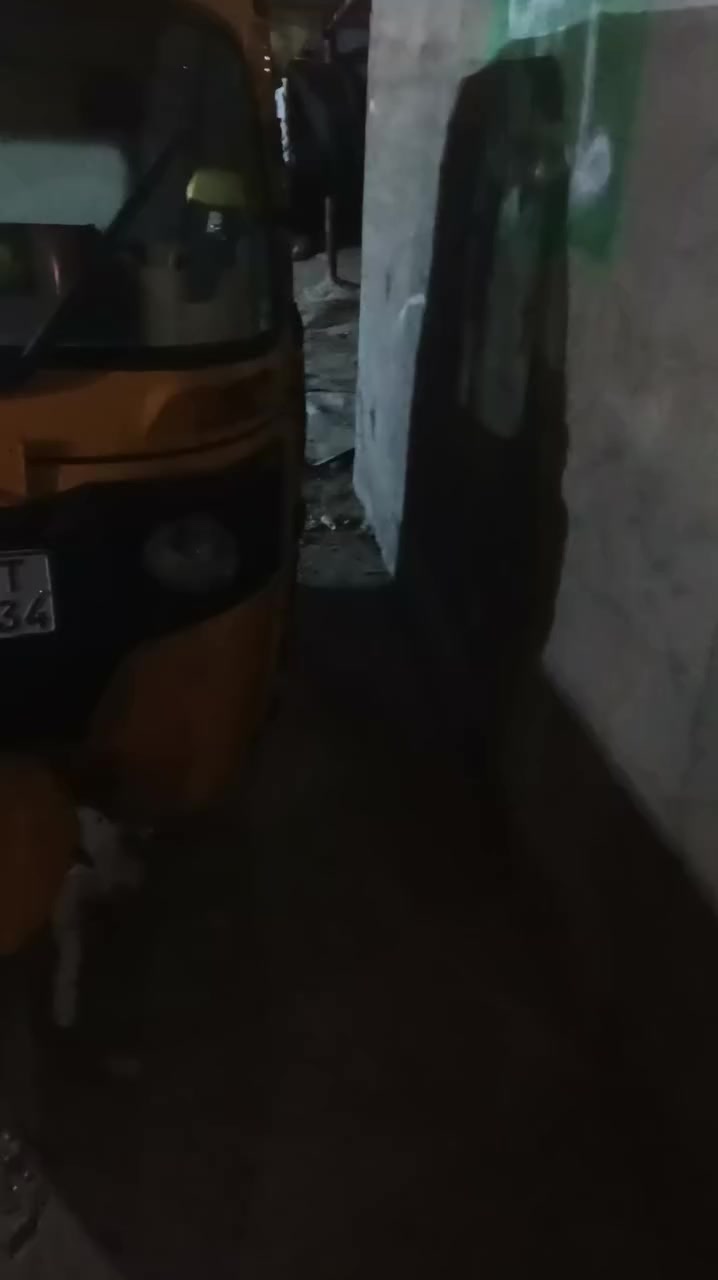 سلام وعليكم تكتك موديل 22رقم وسنويه بغداد مكلف بلنشر رقم صاحبه***********
