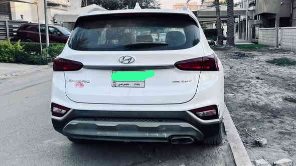 سنتافي 2019 
بدون ايرباك 
تحديد مسار 
رادار امامي وخلفي 
كشنات وستيرن تدفئة 
اوتو هولد 
2000 توربو 
ماشية 80 الف كيلو 
جاهزة تماماً من كلشي 
سعرها 20.000 دولار

0770 799 6556
عنوان زيونه
اتصل مكلفه بالنشر
